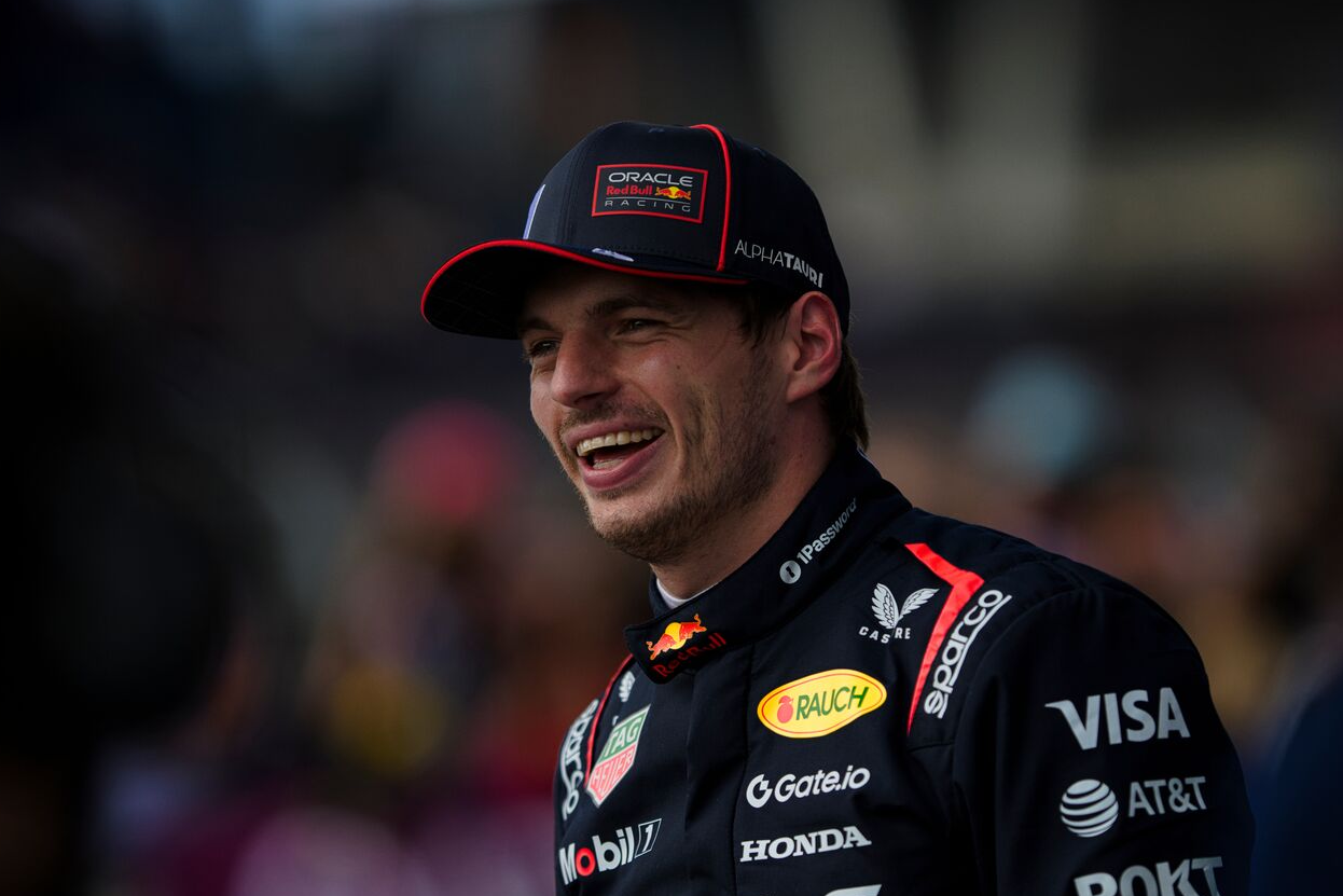 Max Verstappen sonriente en su entrevista post-GP.