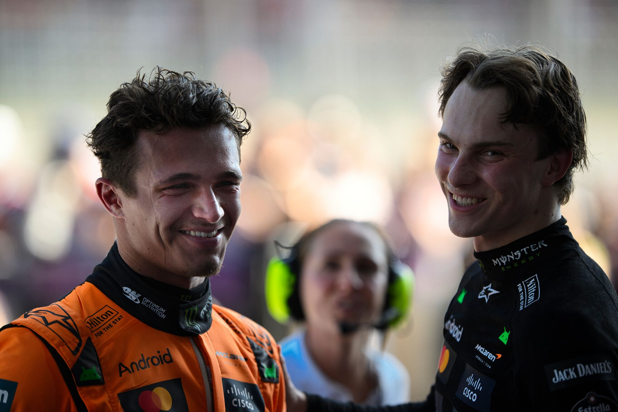 Oscar y Lando sonriendo tras la carrera