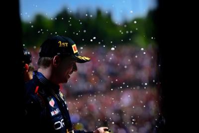 Verstappen celebrando su victoria